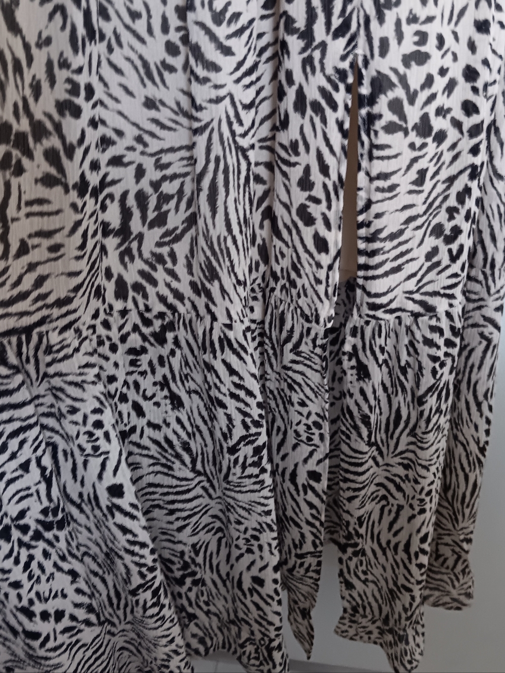 PAIGE Esmerelda 100% Silk Animal-Print Maxi Dress Halter Elastic Waist Flowy Hem - Picture 6 of 12